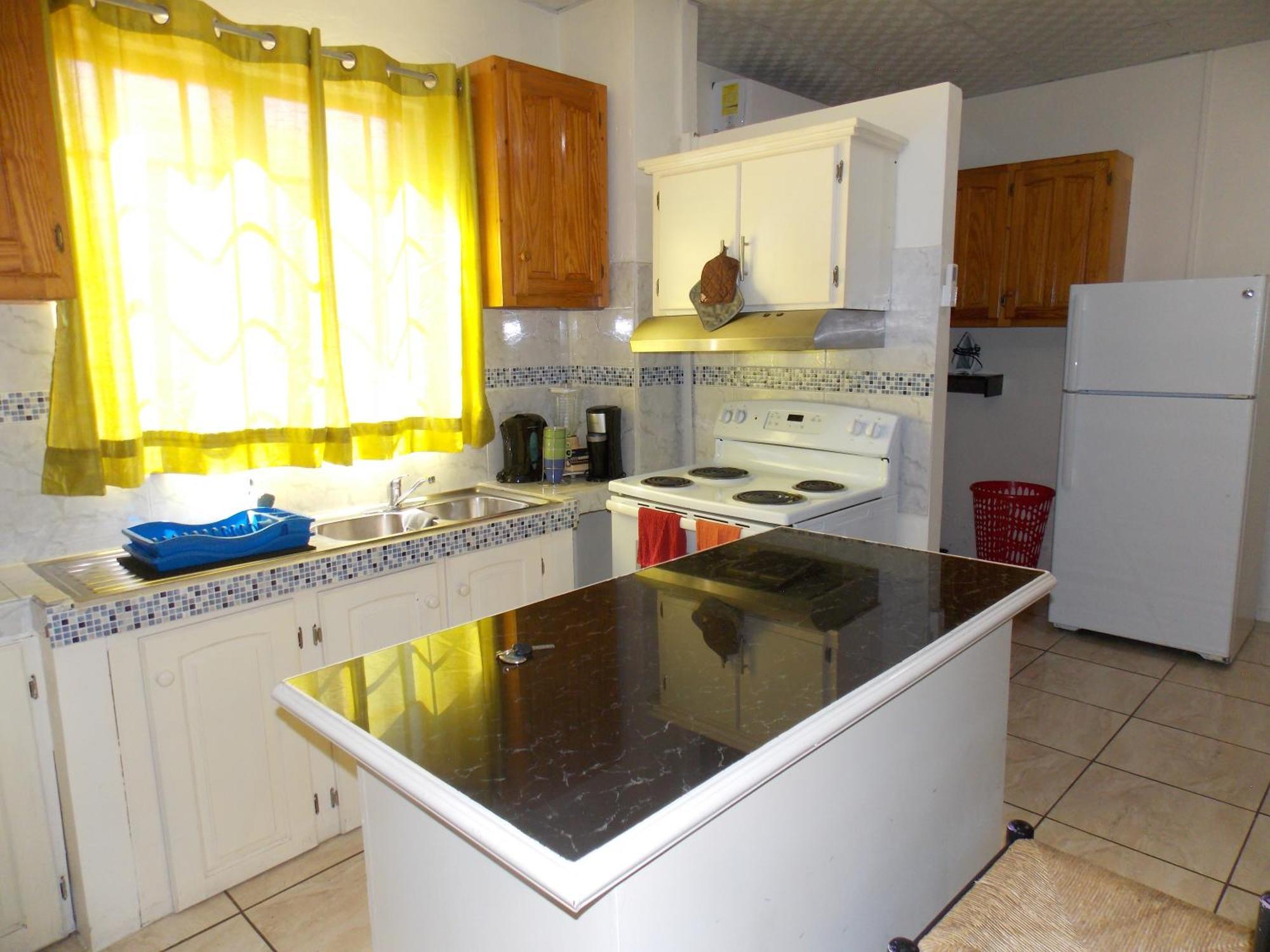 Stewart Apt- Trincity, Airport, Washer, Dryer, Office, Cable , Wifi Room photo